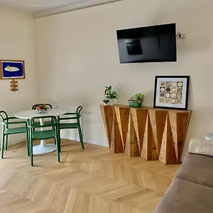 https://little-house-5-terre.hotelitalianriviera.com