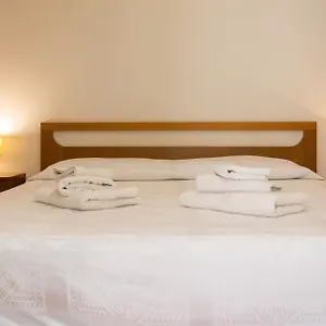 https://hola-cathedral-house-al-capo.palermohotels.org